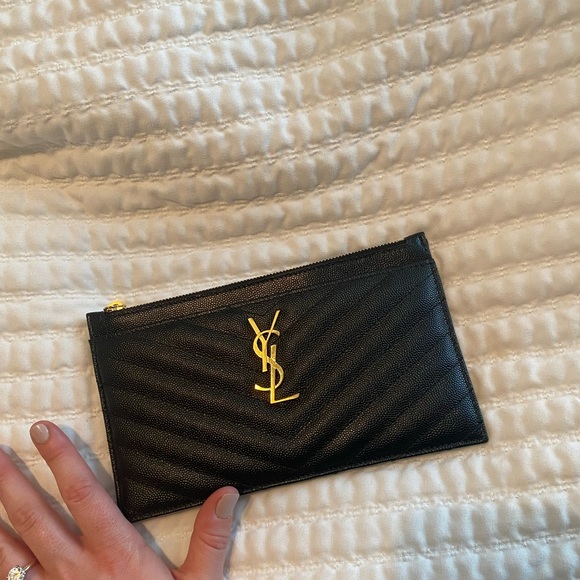 YSL POUCH MONOGRAM BILL POUCH IN GRAIN DE POUDRE EMBOSSED LEATHER gold hardware - Picture 7 of 10